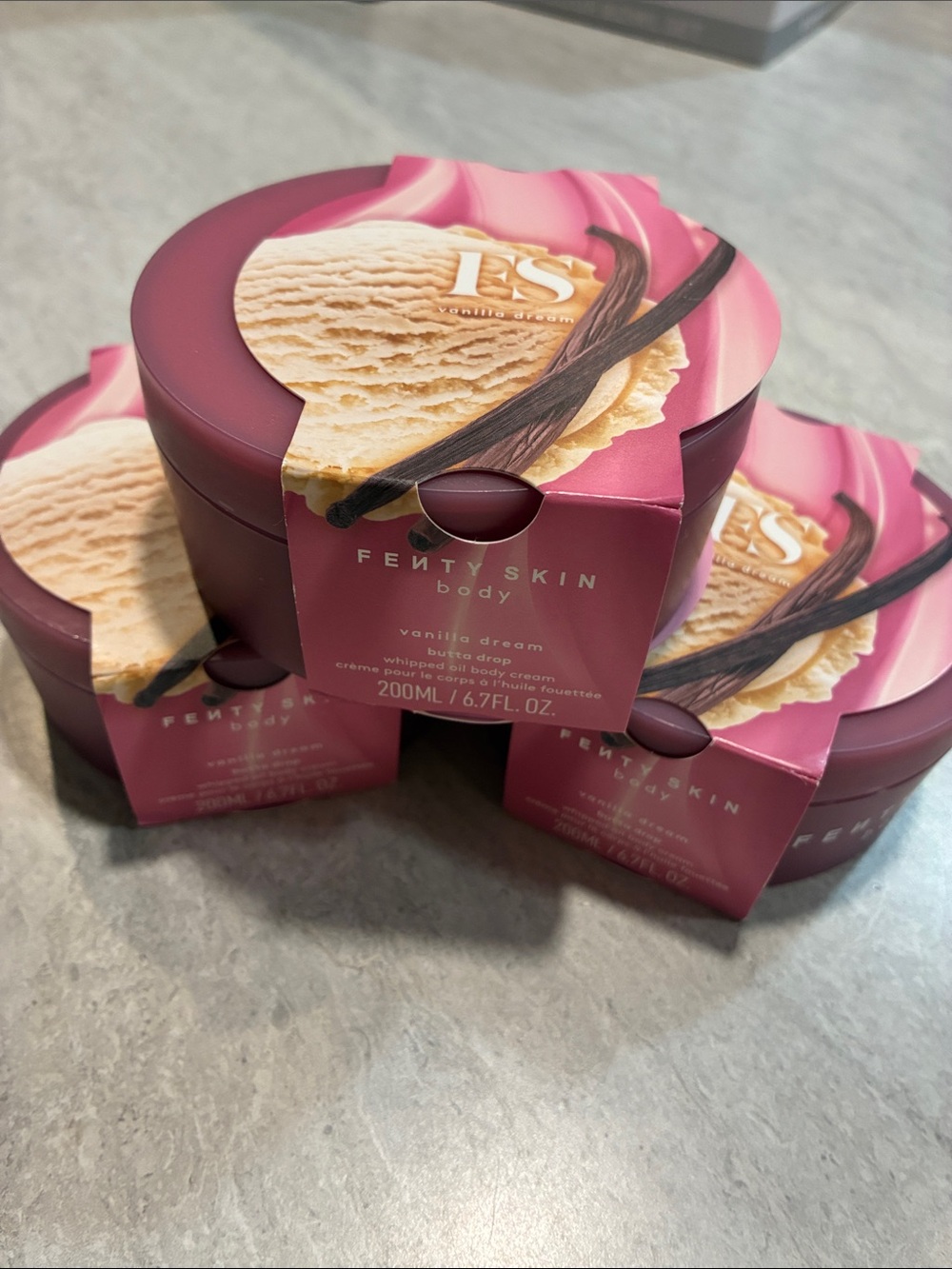 Fenty Skin body Vanilla Dream Hair Mask — Pink